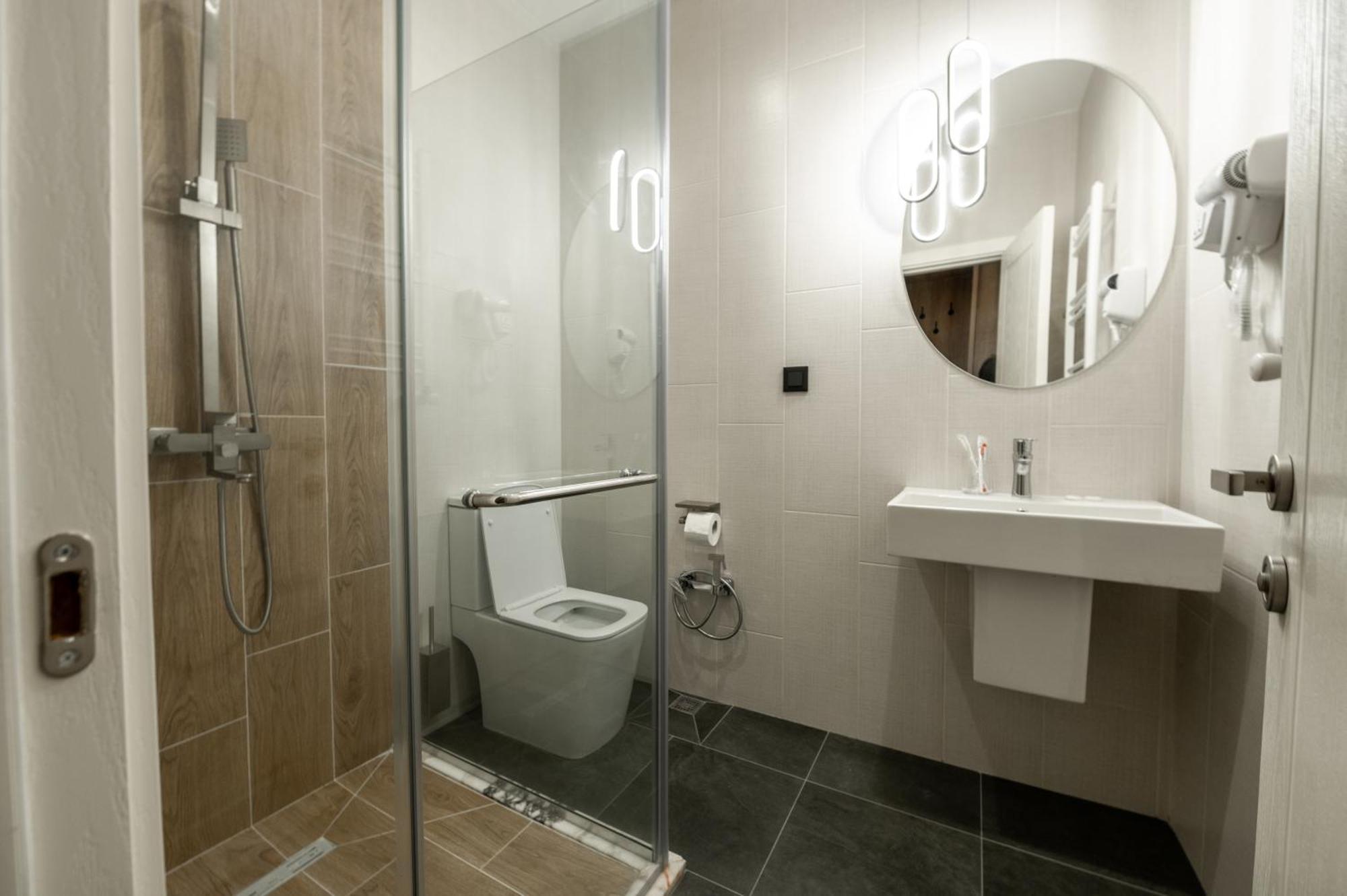 Central Hotel Kutaiszi Kültér fotó